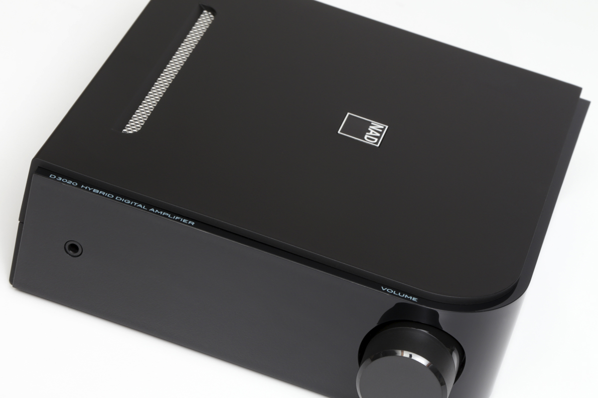 NAD D 3020 V2 Hybrid Digital DAC Amplifier